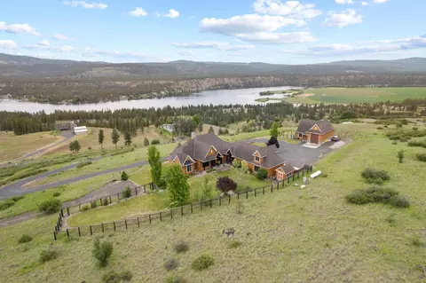 18512 N Valley Rd, Nine Mile Falls, WA 99026