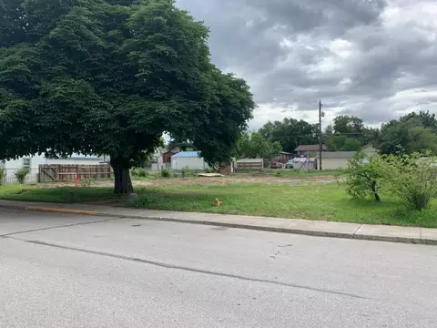2102 E 4th Ave, Spokane, WA 99202 photo 4