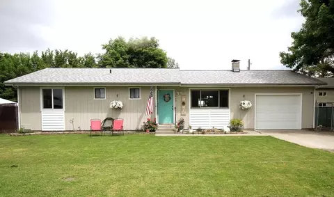 403 S Bernard St, Chewelah, WA 99109