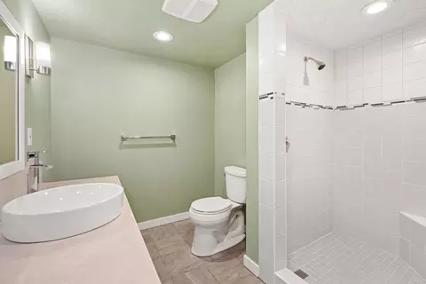 Bath - 1911 E 40th Ave, Spokane, WA 99203 photo 2 of 3