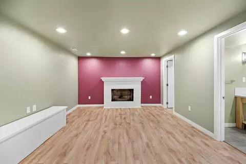 Living - 1911 E 40th Ave, Spokane, WA 99203 photo 5 of 5