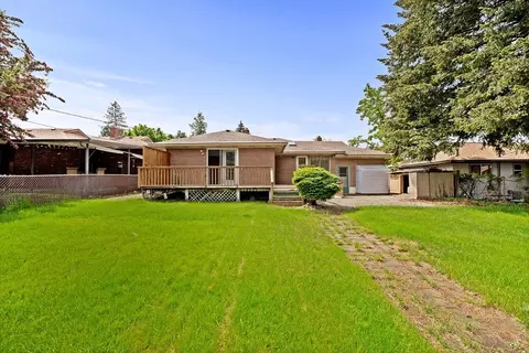 Exterior - 1911 E 40th Ave, Spokane, WA 99203 photo 8 of 10
