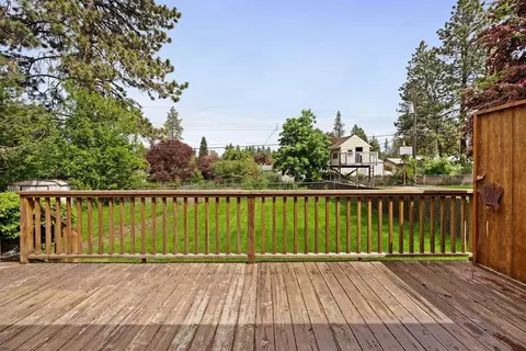 Exterior - 1911 E 40th Ave, Spokane, WA 99203 photo 3 of 10