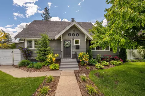 923 4th Ave, Cheney, WA 99004