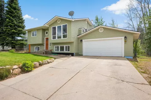 916 E F St, Deer Park, WA 99006
