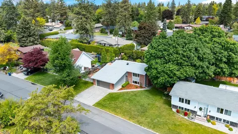 2227 E 48th Ave, Spokane, WA 99223 photo 2