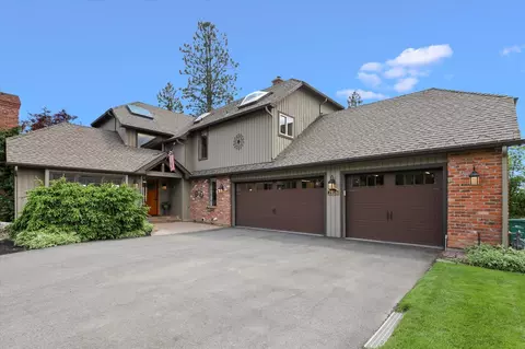 7814 E Woodview Dr, Spokane Valley, WA 99212