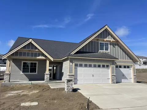 18090 E Wind Rose Ct, Greenacres, WA 99016
