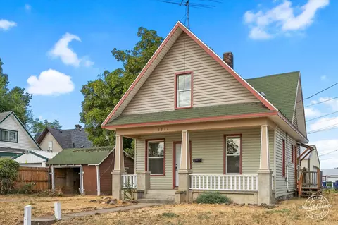 2211 N Addison St, Spokane, WA 99207