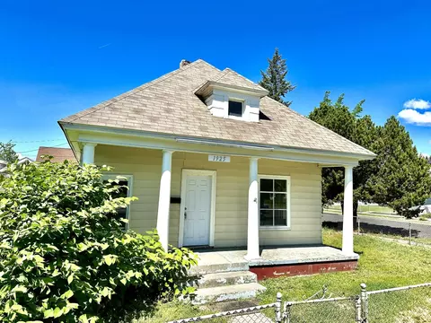 1925 N Oak St, Spokane, WA 99205