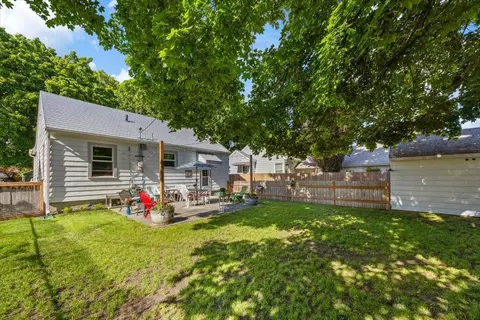 Exterior - 820 E 40th Ave, Spokane, WA 99203 photo 3 of 5