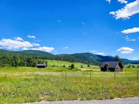 1454 Dead Medicine Rd, Evans, WA 99126