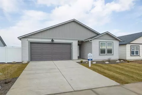 1808 E Boskoop St, Deer Park, WA 99006