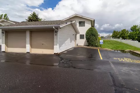 7878 N Wilding Dr #80, Spokane, WA 99208