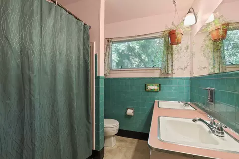 Bath - 6804 N Post St, Spokane, WA 99208 photo 1 of 1