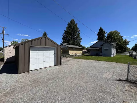 Exterior - 1003 Everett Ave, Spokane, WA 99207 photo 5 of 5
