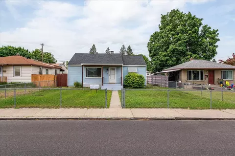 523 E Columbia Ave, Spokane, WA 99208 photo 4