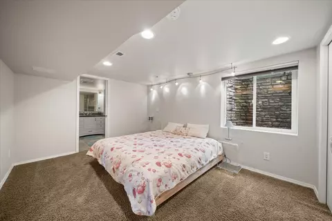 804 E 40th Ave, Spokane, WA 99203 photo 11