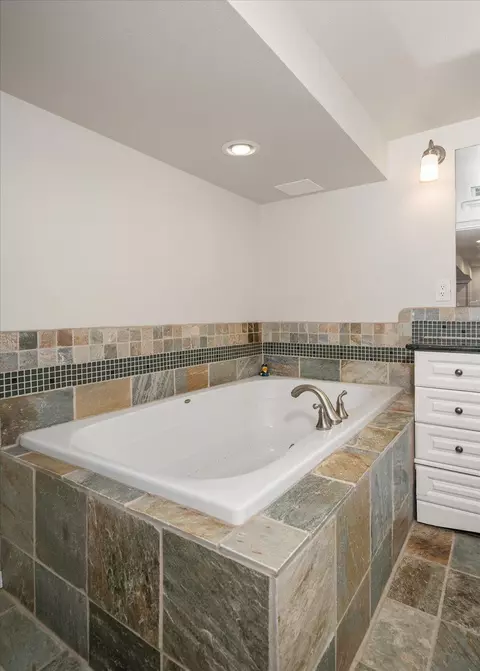 804 E 40th Ave, Spokane, WA 99203 photo 14
