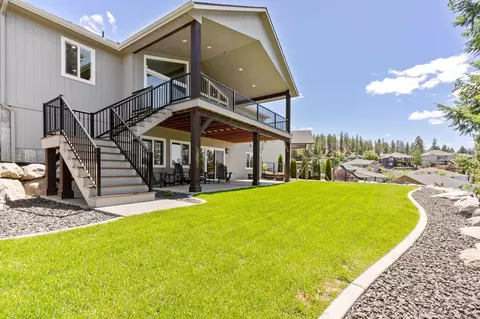 Exterior - 119 E Sapphire Ln, Spokane, WA 99208 photo 8 of 14