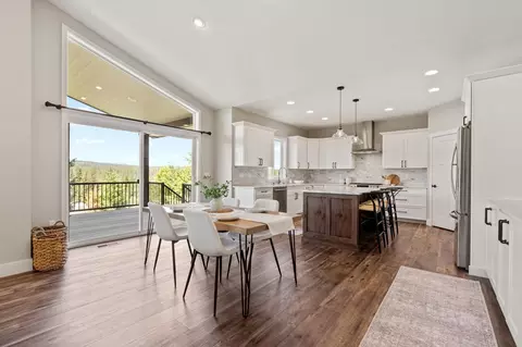 Dining - 119 E Sapphire Ln, Spokane, WA 99208 photo 1 of 2