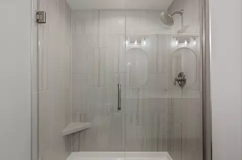 Bath - 119 E Sapphire Ln, Spokane, WA 99208 photo 6 of 6