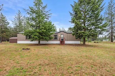 4910 E Chattaroy Rd, Chattaroy, WA 99003