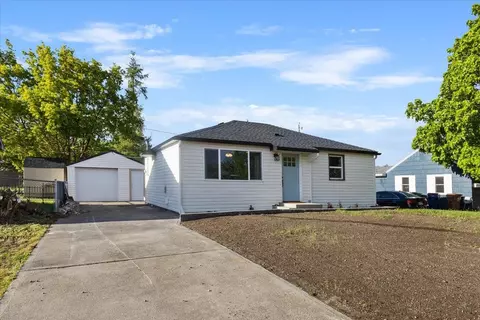 2319 E Heroy Ave, Spokane, WA 99207