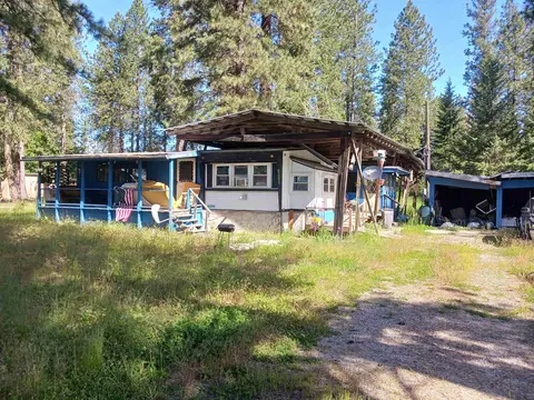 40388 N Shore Dr, Loon Lake, WA 99148