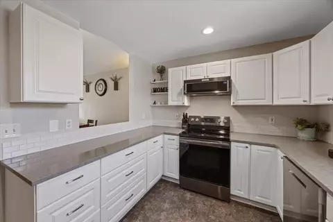 Kitchen - 10108 E 16th Ave, Spokane, WA 99206 photo 2 of 2