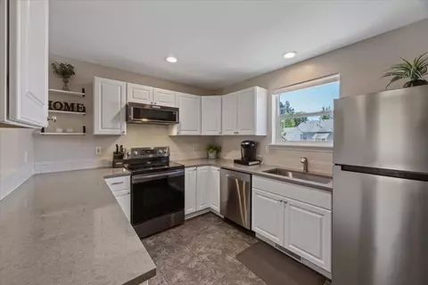 Kitchen - 10108 E 16th Ave, Spokane, WA 99206 photo 1 of 2