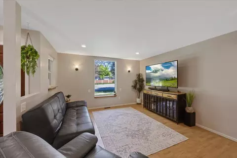 Living - 10108 E 16th Ave, Spokane, WA 99206 photo 1 of 2