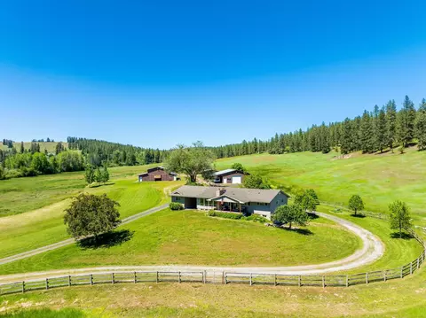 19312 N Madison Rd, Mead, WA 99021