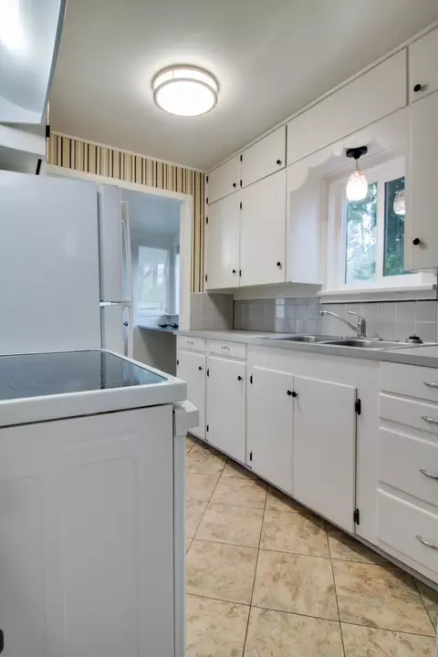 1018 E 9th Ave, Spokane, WA 99202 photo 13