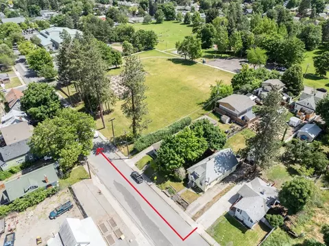 1018 E 9th Ave, Spokane, WA 99202 photo 2