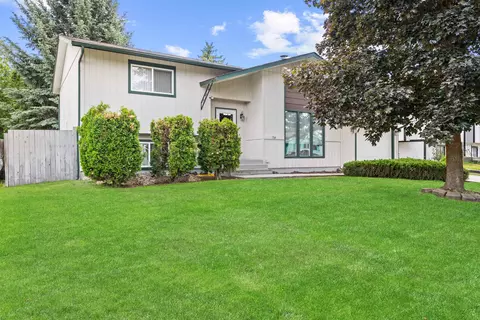 714 E Cascade Pl, Spokane, WA 99208