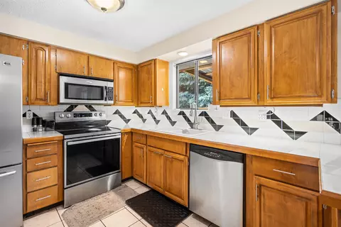 714 E Cascade Pl, Spokane, WA 99208 photo 5
