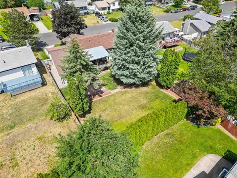 714 E Cascade Pl, Spokane, WA 99208 photo 20