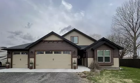 335 N Oak St, Reardan, WA 99029