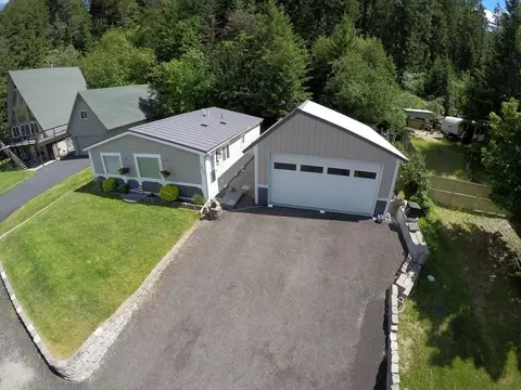 3805 Rainbow Dr, Loon Lake, WA 99148