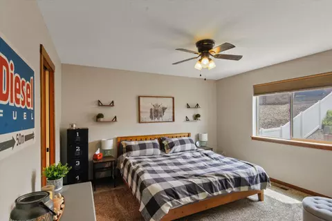 Bedroom - 11814 E Rivercrest Dr, Spokane Valley, WA 99206 photo 2 of 3