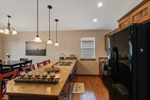 Kitchen - 11814 E Rivercrest Dr, Spokane Valley, WA 99206 photo 1 of 2
