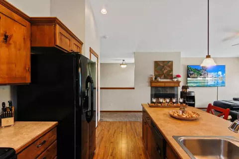 Kitchen - 11814 E Rivercrest Dr, Spokane Valley, WA 99206 photo 2 of 2