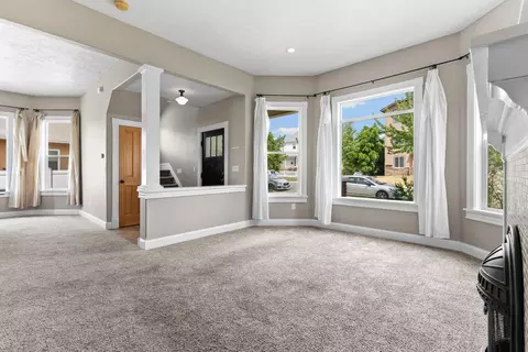 Living - 914 E Nora Ave, Spokane, WA 99207 photo 2 of 3