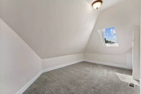 Bedroom - 914 E Nora Ave, Spokane, WA 99207 photo 6 of 6