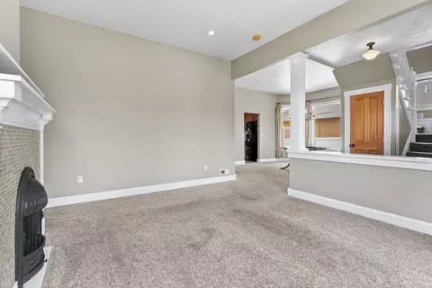 Living - 914 E Nora Ave, Spokane, WA 99207 photo 3 of 3