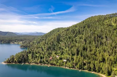 671 Cunningham Rd, Newport, WA 99156
