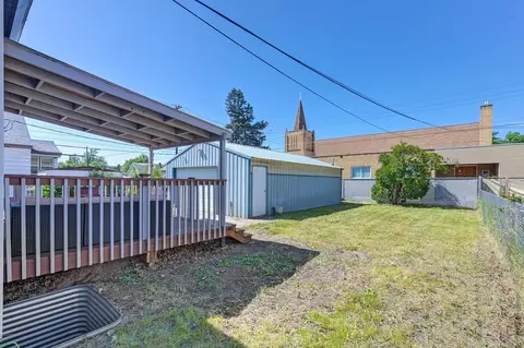 Exterior - 2907 E Hoffman Ave, Spokane, WA 99207 photo 5 of 7