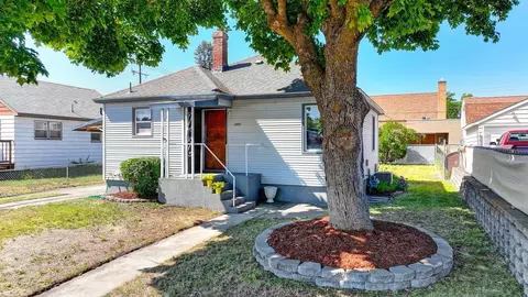 2907 E Hoffman Ave, Spokane, WA 99207