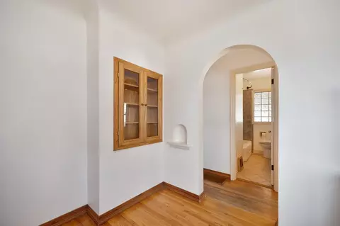 Entry Way - 2907 E Hoffman Ave, Spokane, WA 99207 photo 1 of 2